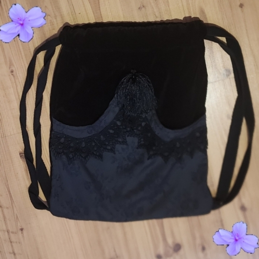 BLACK VELVET - GOTHIC - POUCH/BACKPACK STYLE BAG - BLACK FORAL, TASSEL, LACE
